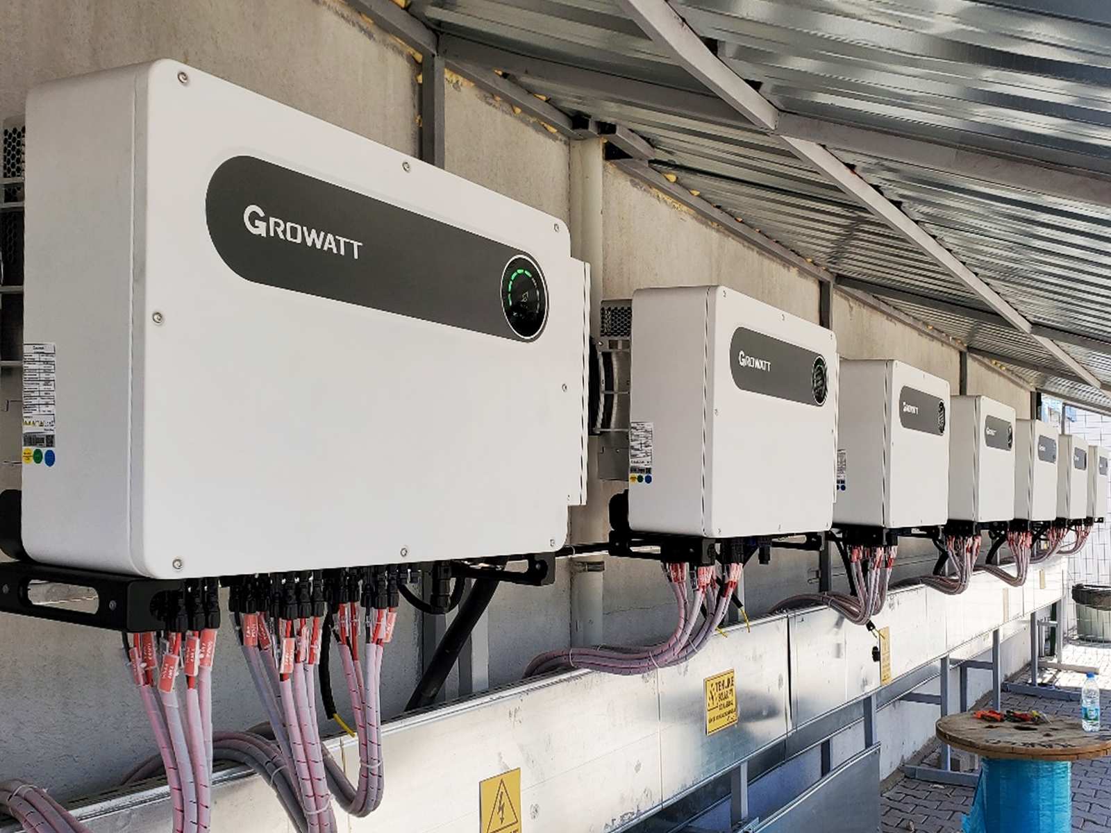 MAX 100KTL3-X LV inverters wall mounted